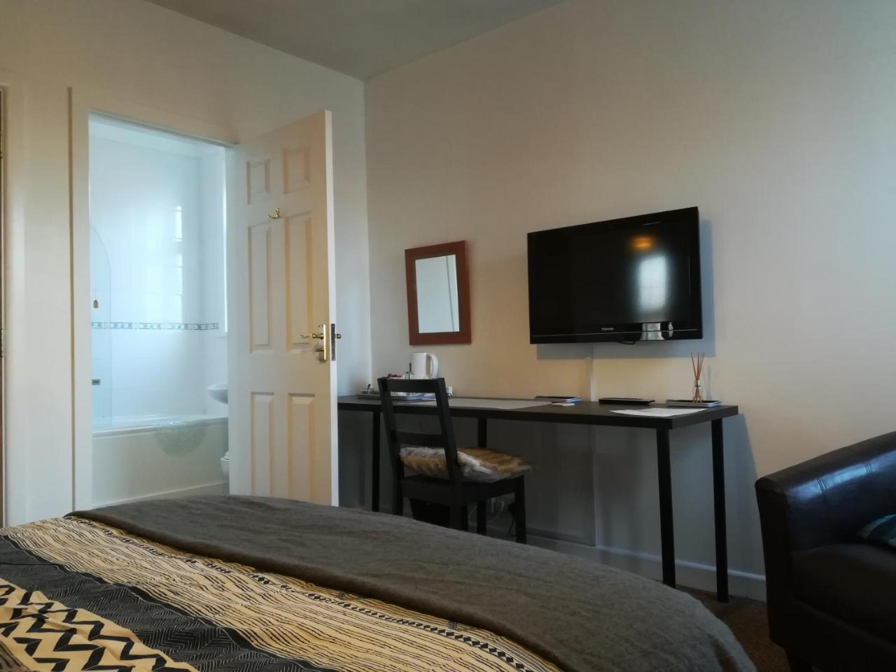 Bed and Breakfast Crestwell House Істлі Екстер'єр фото