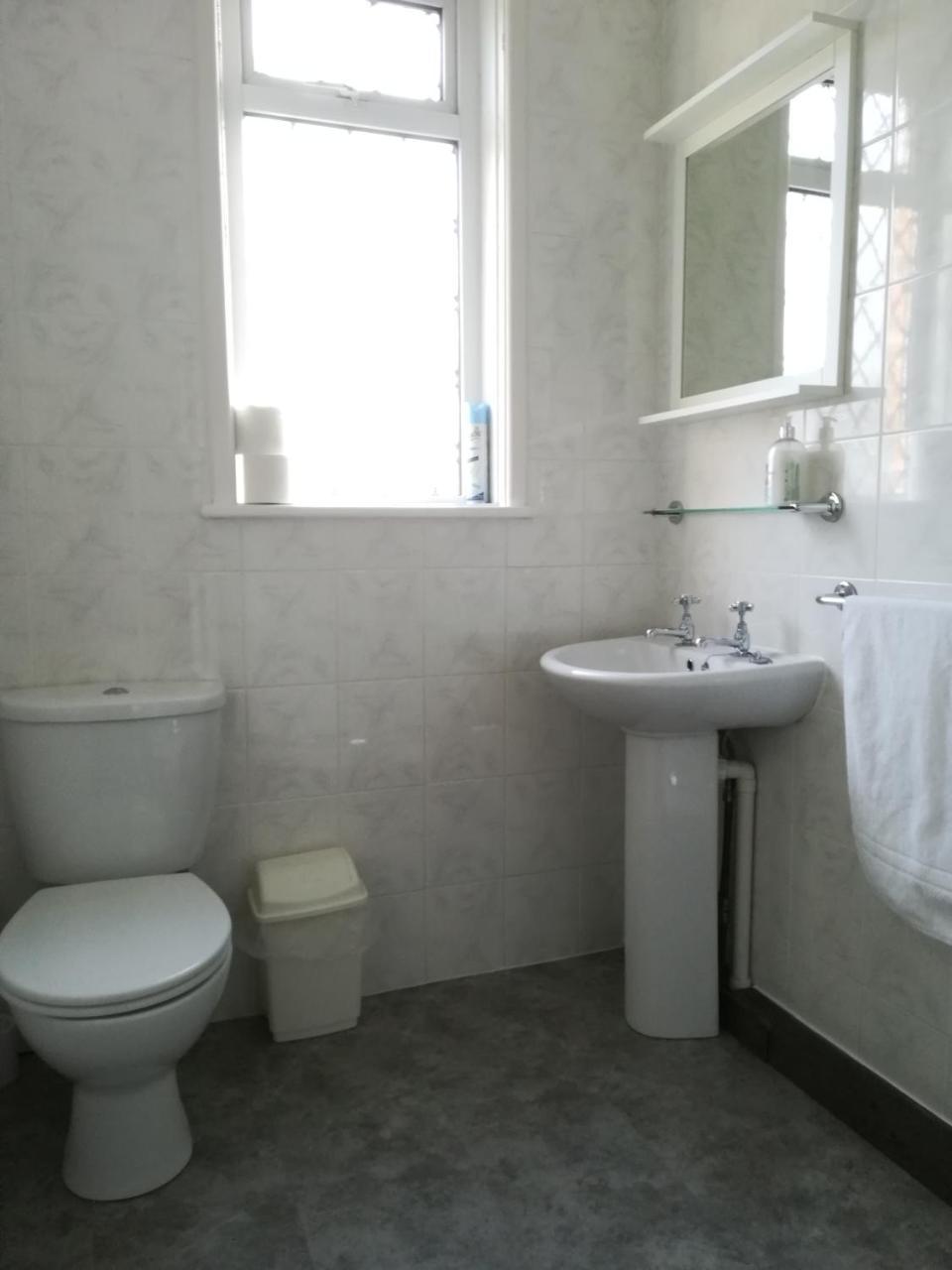 Bed and Breakfast Crestwell House Істлі Екстер'єр фото